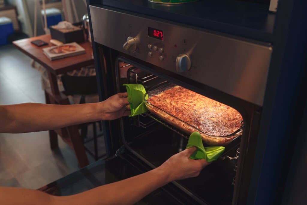 What Temperature Should You Bake Lasagna At? Betony